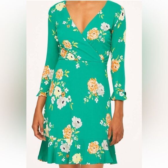 NEW with tags LOFT Outlet Garden Faux Wrap
Dress Green Floral, size 8 - Picture 1 of 10